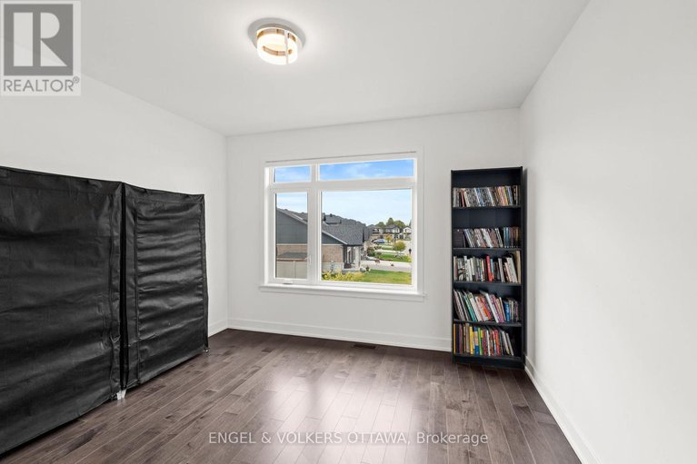 28973676/1047-hydrangea-avenue/riverside-southgloucester-glen/ottawa/ontario/K4M0L5_26