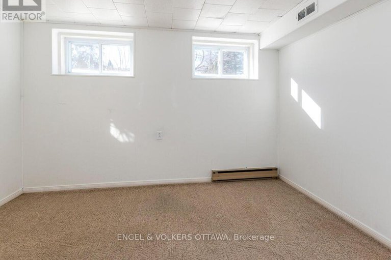 29358841/878-dunlevie-avenue/mckellar-heightsglabar-park/ottawa/ontario/K2A2Z4_32