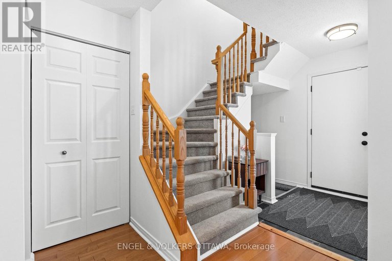 28507549/68-thornbury-crescent/centrepointe/ottawa/ontario/K2G6C4_18