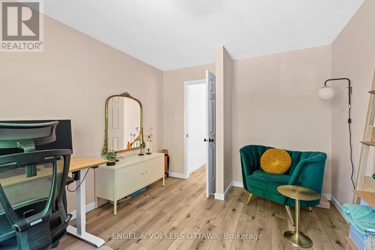 28507549/68-thornbury-crescent/centrepointe/ottawa/ontario/K2G6C4_30