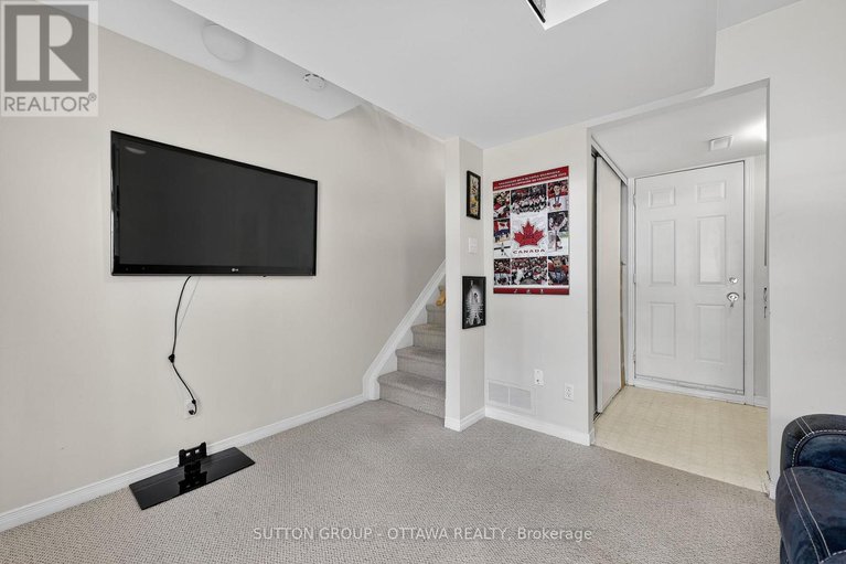28805872/59-thornbury-crescent/centrepointe/ottawa/ontario/K2G6C4_28