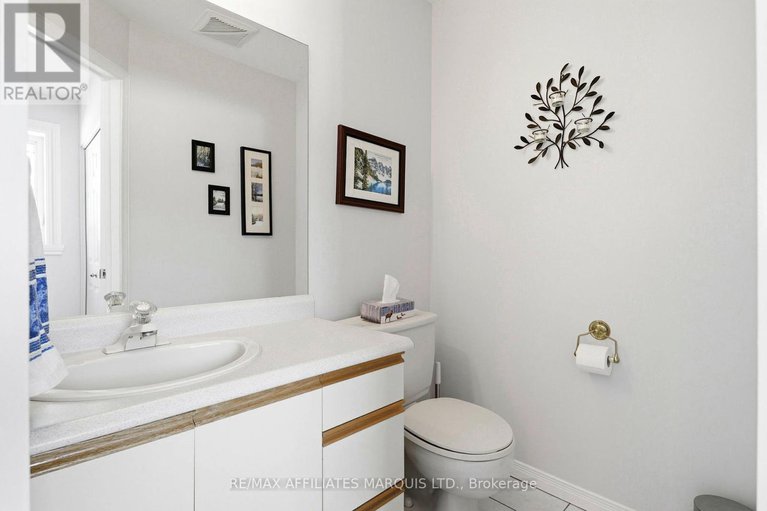 29425027/5650-pinestone-drive/south-glengarry-charlottenburgh-twp/south-glengarry/ontario/K0C2J0_24