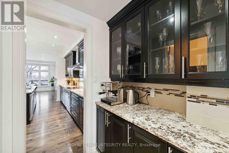 28616420/612-besserer-street/sandy-hill/ottawa/ontario/K1N6C9_11