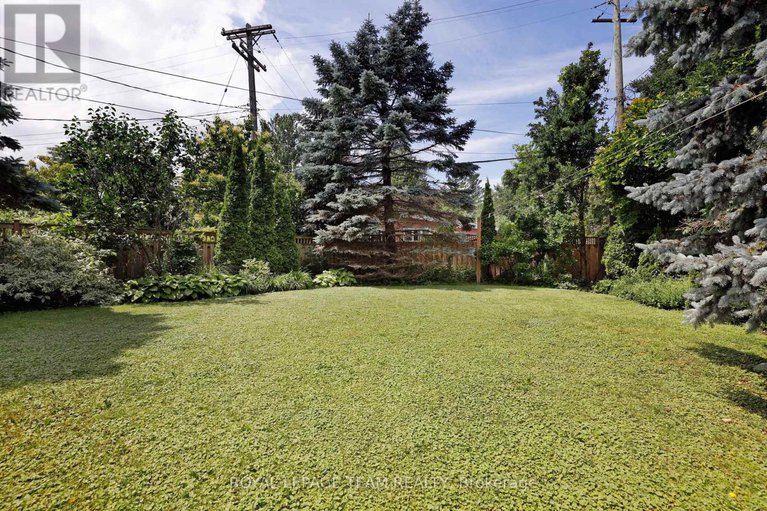 28584600/1939-wembley-avenue/carlingwood/ottawa/ontario/K2A1A8_38