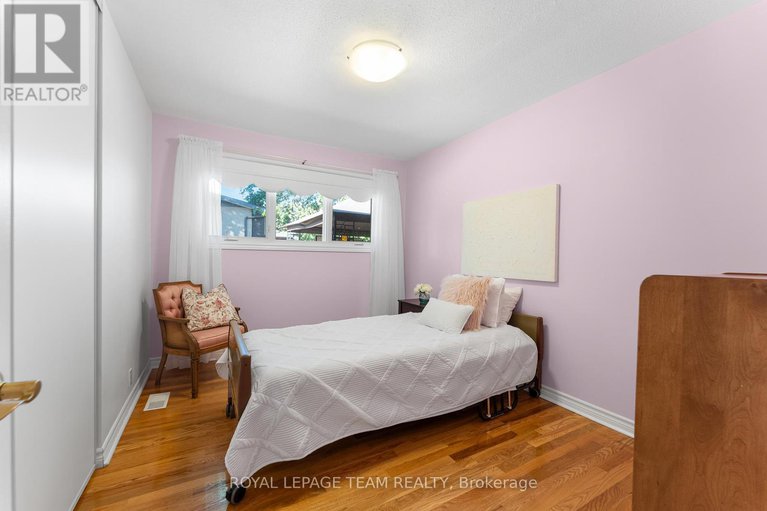 28943825/1-stillwater-drive/crystal-beach/ottawa/ontario/K2H5J9_25