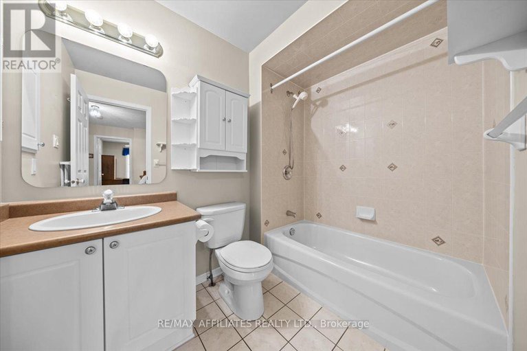 28777669/1639-trenholm-lane/fallingbrookpineridge/ottawa/ontario/K4A4B4_26