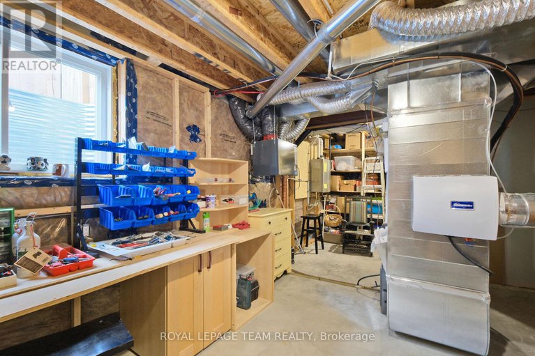 28427098/240-boyd-street/carleton-place/carleton-place/ontario/K7C0H3_43