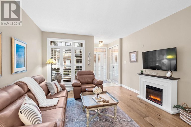 29244733/298-pembina-private/riverside-southgloucester-glen/ottawa/ontario/K4M0G7_10