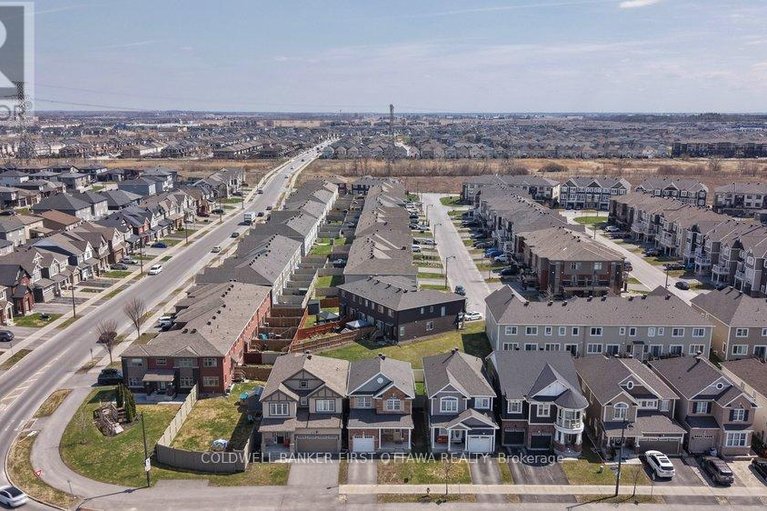 29649584/4852-abbott-street-e/emerald-meadowstrailwest/ottawa/ontario/K2S1E7_26