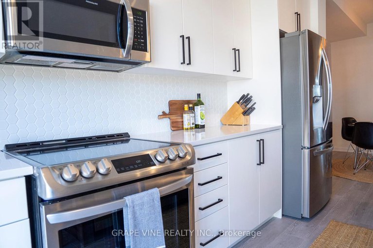 28962954/2057-caltra-crescent/half-moon-bay/ottawa/ontario/K2J6V4_10