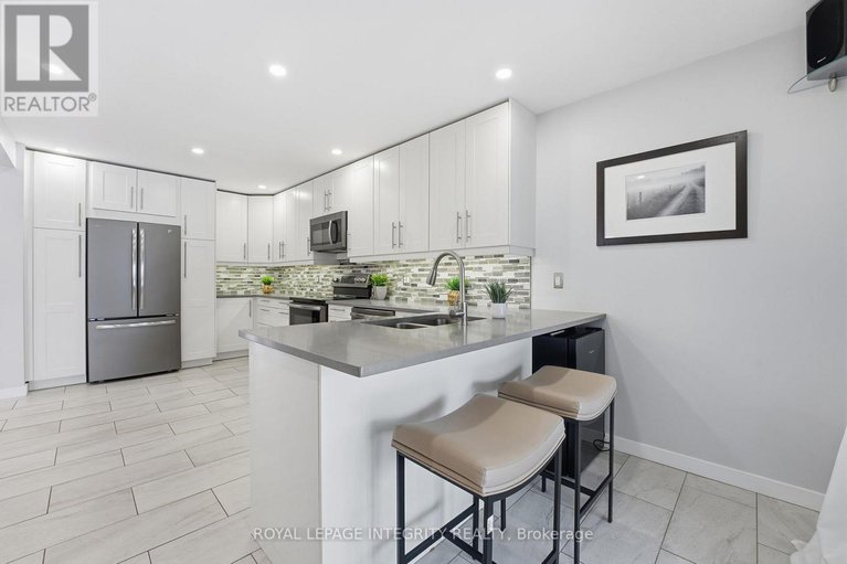 29335092/32-acklam-terrace/morgans-grantsouth-march/ottawa/ontario/K2K2H5_6