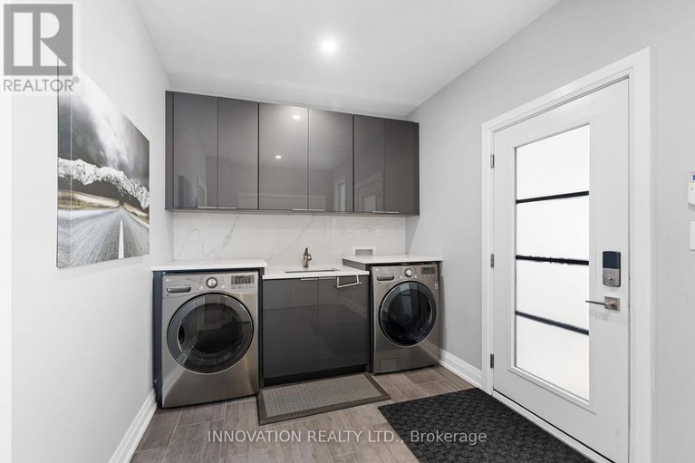 28471755/651-ballycastle-crescent/riverside-south/ottawa/ontario/K1X0A3_25