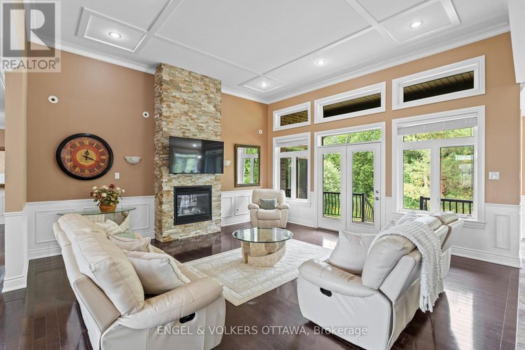 28819198/7510-village-centre-place/osgoode-twp-north-of-reg-rd-6/ottawa/ontario/K4P0C8_7