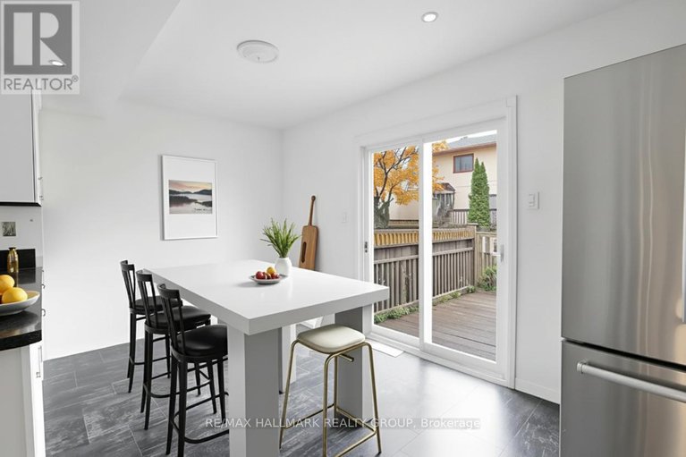 29294142/6-robina-avenue/westcliffe-estates/ottawa/ontario/K2H9R3_10