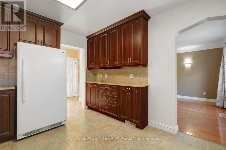 28955602/348-lafontaine-avenue/vanier/ottawa/ontario/K1L6X5_11