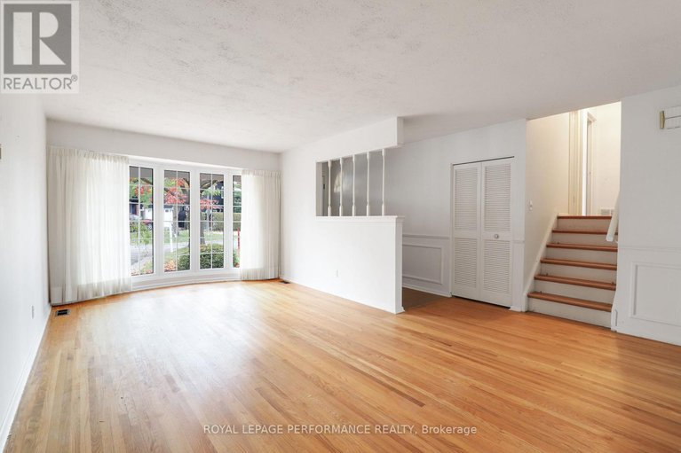 29321647/2337-samuel-drive/elmvale-acresurbandale/ottawa/ontario/K1G3C3_11