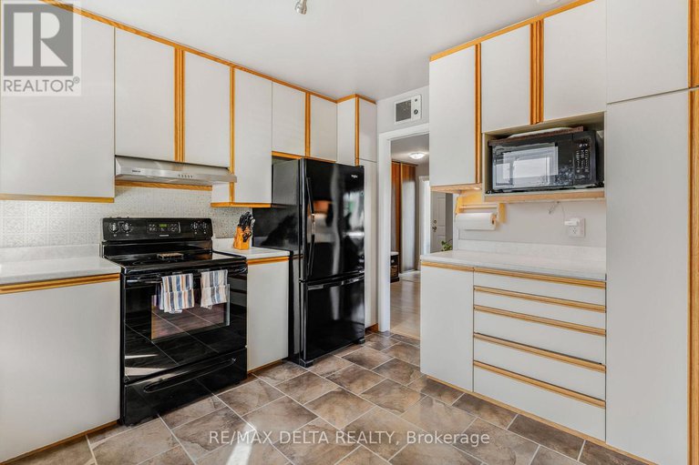 29413885/722-nicole-street/town-of-rockland/clarence-rockland/ontario/K4K1G4_13