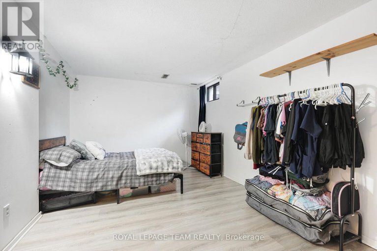 29239172/1807-meadowbrook-road/pineview/ottawa/ontario/K1B4W6_25