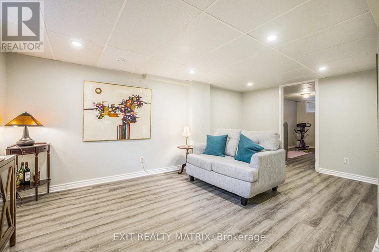 28740334/30-glen-park-drive/blackburn-hamlet-south/ottawa/ontario/K1B3Z2_31