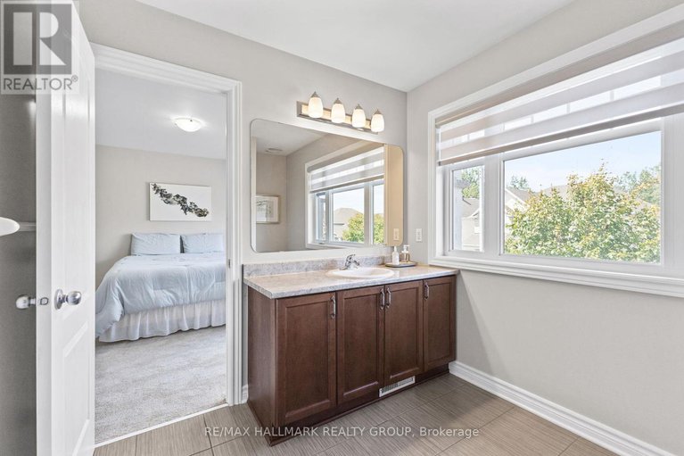 28811812/254-gracewood-crescent/blossom-parkkemp-parkfindlay-creek/ottawa/ontario/K1T0J1_33