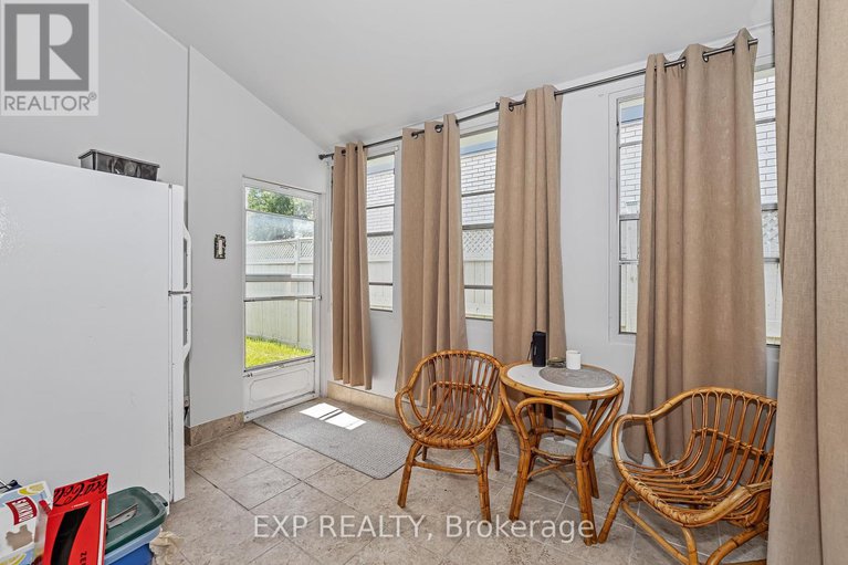 28602725/936-blythdale-road/mckellar-heightsglabar-park/ottawa/ontario/K2A3N6_29