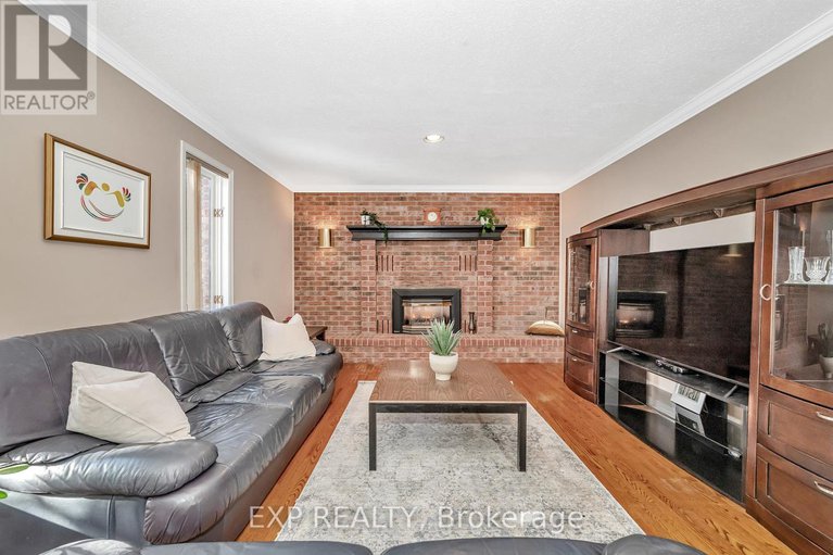 28592981/1309-plante-drive/hunt-clubwestern-community/ottawa/ontario/K1V9Z8_16