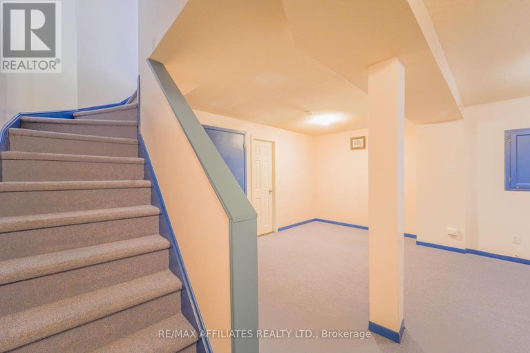 28589609/65-47-mcdermot-court/katimavik/ottawa/ontario/K2L3V5_26