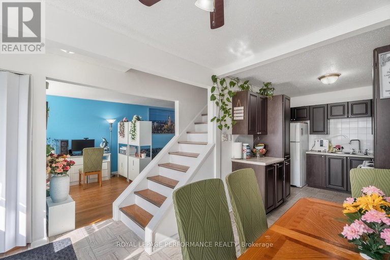 29558178/a-2642-moncton-road/queensway-terrace-north/ottawa/ontario/K2B7W1_8