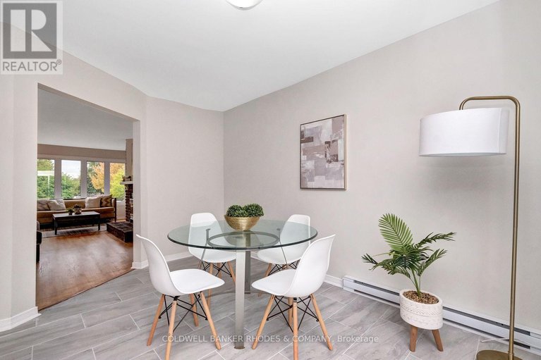 29445571/2098-eric-crescent/pineview/ottawa/ontario/K1B4P4_10