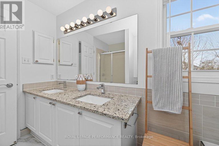 29575715/1665-frenette-street/fallingbrookgardenway-south/ottawa/ontario/K4A4L4_27