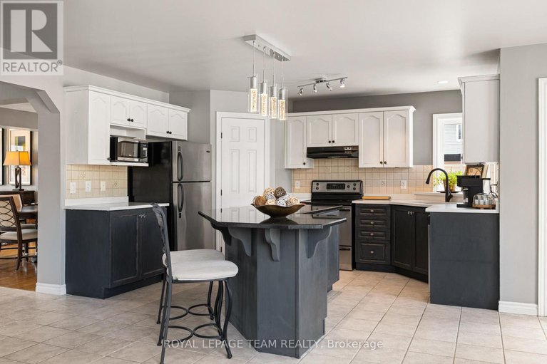 28671213/41-blackshire-circle/stonebridge/ottawa/ontario/K2J5M2_11