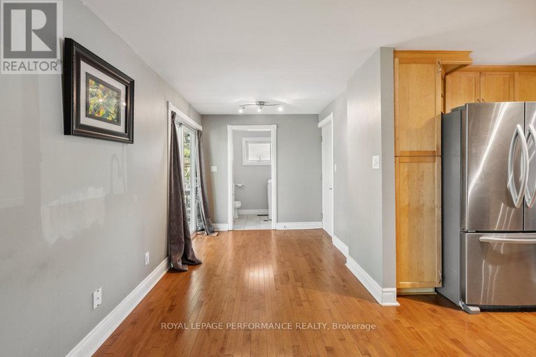 28308473/2045-deerhurst-court/beacon-hill-north/ottawa/ontario/K1J8H2_12
