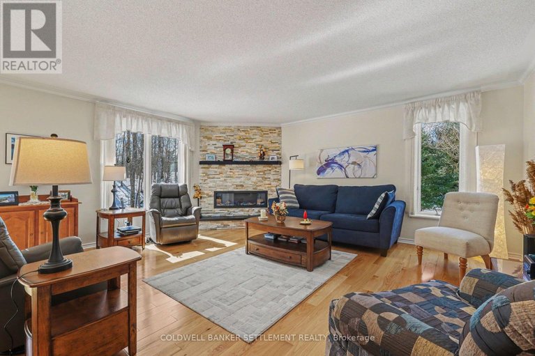 29541337/153-mclaren-drive/drummondnorth-elmsley-north-elmsley-twp/drummondnorth-elmsley/ontario/K7H0H1_9