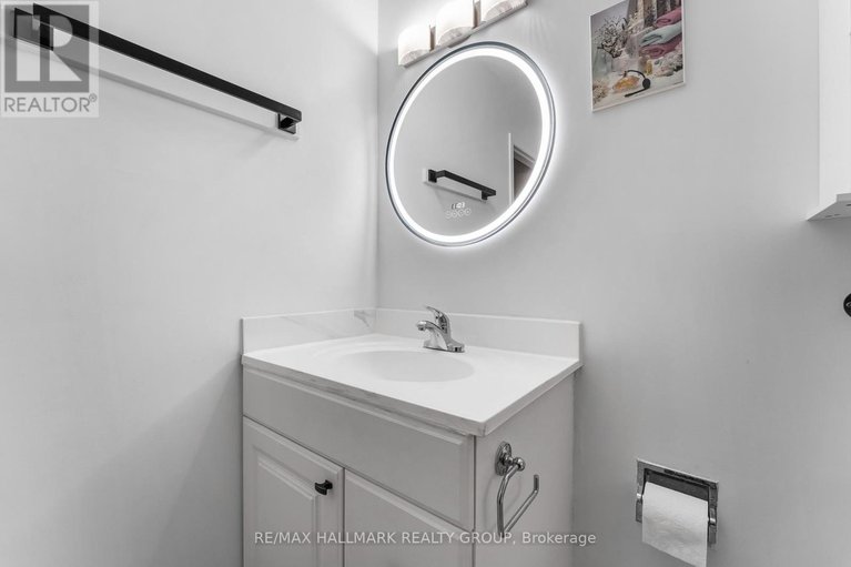 29248839/591-eastvale-drive/beacon-hill-north/ottawa/ontario/K1J6Z4_18