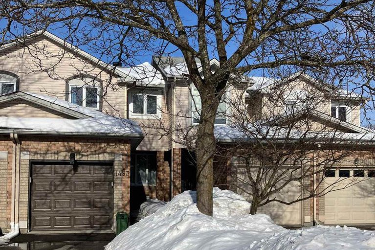 29406144/1493-lynx-crescent/fallingbrookpineridge/ottawa/ontario/K4A3Y9_1