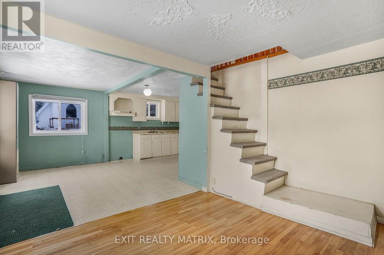 29100289/29-peter-street/lorignal/champlain/ontario/K0B1K0_9