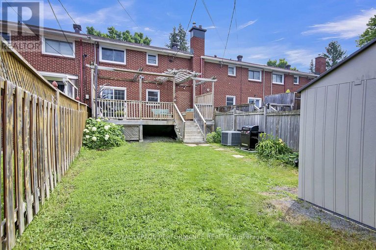 28622582/786-cummings-avenue/castle-heightsrideau-high/ottawa/ontario/K1K2L2_35