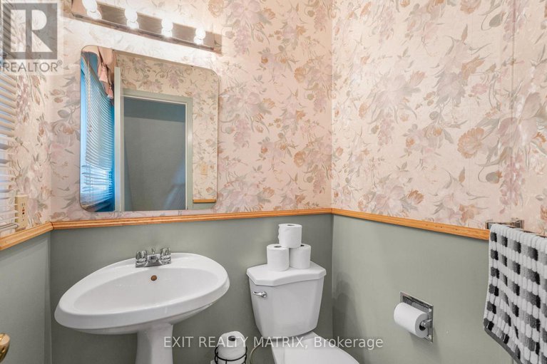 29195800/26-42-oakhaven-private/overbrookcastle-heights/ottawa/ontario/K1K4K1_5