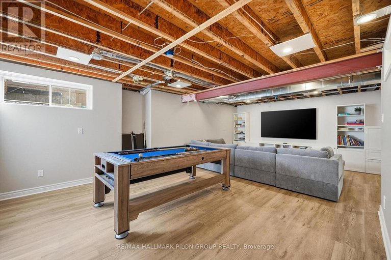 29397813/274-shinleaf-crescent/mer-bleuebradley-estatesanderson-park/ottawa/ontario/K1W0J2_23