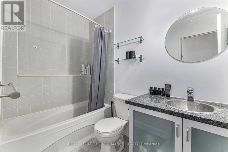28302744/180-york-street/lower-townbyward-market/ottawa/ontario/K1N1J6_12