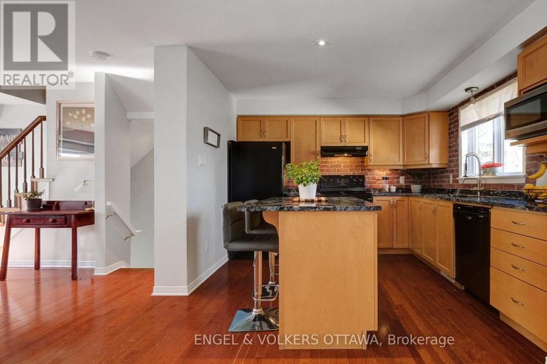 29583335/505-burleigh-private/cyrville/ottawa/ontario/K1J1J9_23