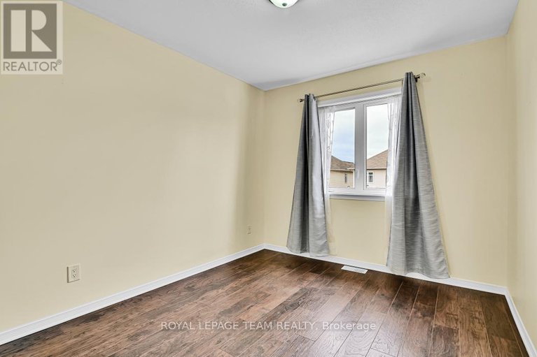 28275402/773-nakina-way/riverside-southgloucester-glen/ottawa/ontario/K1V2J2_26