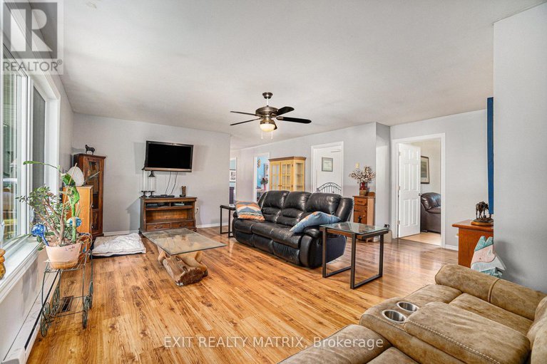 28633840/21111-concession-rd-8-road/south-glengarry-lancaster-twp/south-glengarry/ontario/K0C1L0_3