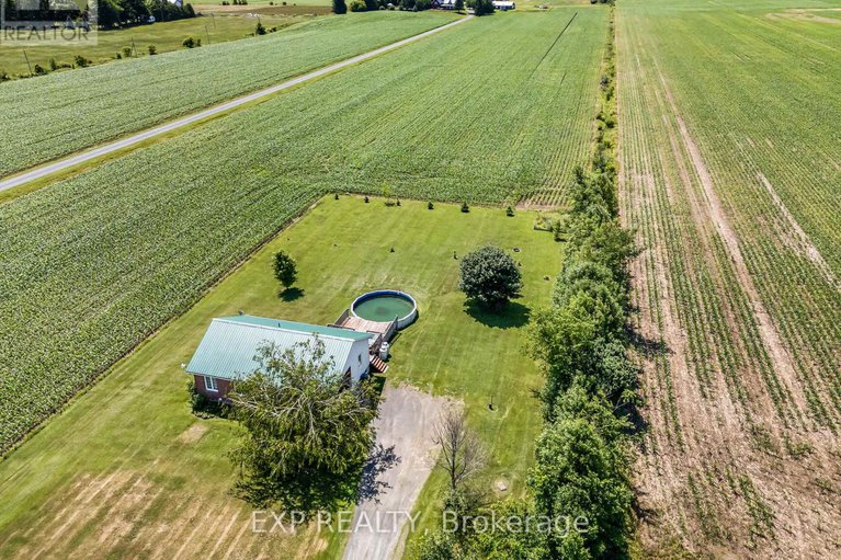 28585011/896-county-rd-18-road/east-hawkesbury/ontario/K0B1M0_31
