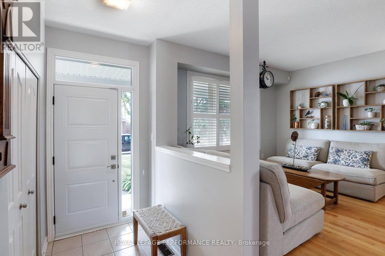 28809857/824-covehead-crescent/riverside-southgloucester-glen/ottawa/ontario/K1V1M3_4