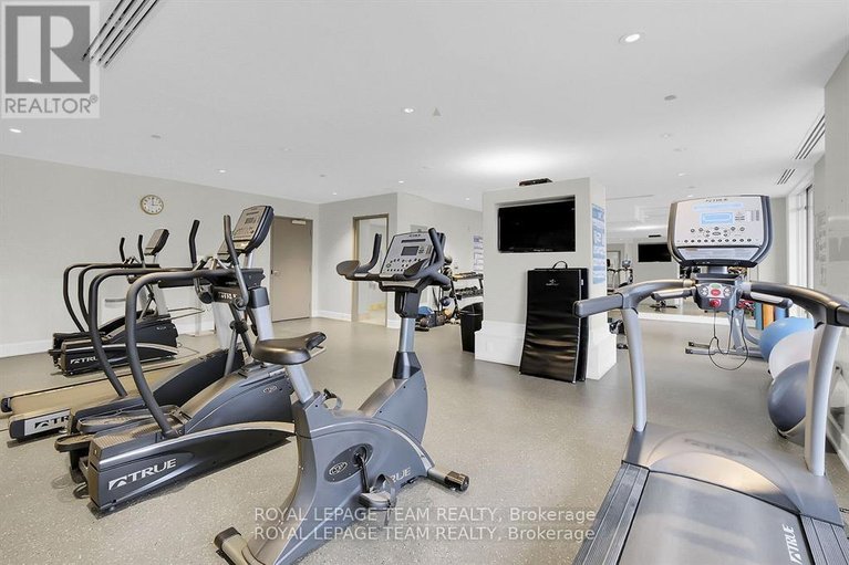 29517310/220-7-marquette-avenue/vanier/ottawa/ontario/K1L8A7_44