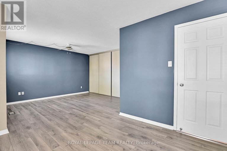 29052071/310-mceachern-crescent/bilberry-creekqueenswood-heights/ottawa/ontario/K1E3K2_19