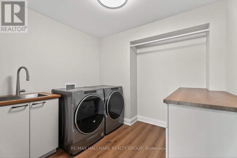 29543009/1625-royal-orchard-drive/cumberland-estates/ottawa/ontario/K4C1A9_24