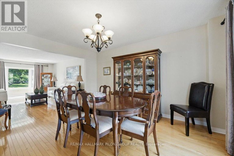 28453219/54-fardon-way/hunt-club-park/ottawa/ontario/K1G4N4_7