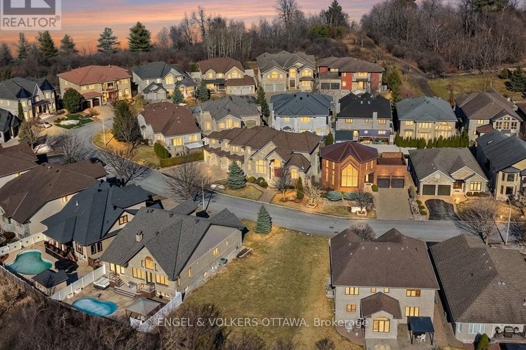 29617502/453-rahul-crescent/mooneys-bay/ottawa/ontario/K2C4H8_2